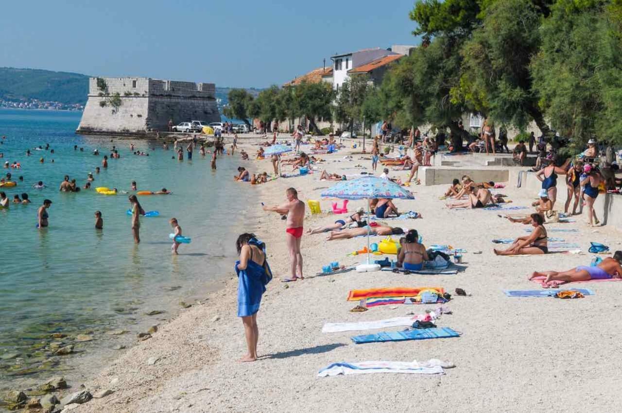 Suncica Apartments Kastela Exterior photo